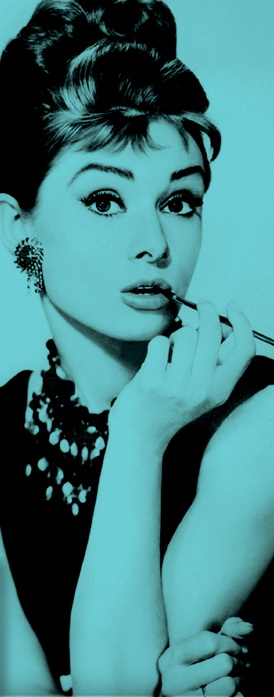 Merchandising Audrey Hepburn: Imagicom - Photomdays13 - Audrey In Blue Wall Stickers 100X254 NUOVO SIGILLATO, EDIZIONE DEL 30/04/2019 SUBITO DISPONIBILE
